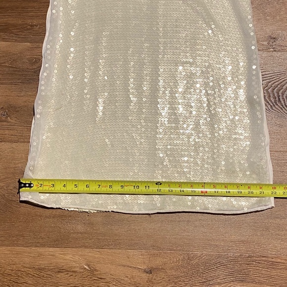 Alice + Olivia Pleated Sequin Sheath Dress Beige Cream Size M 4-6 - Picture 11 of 15